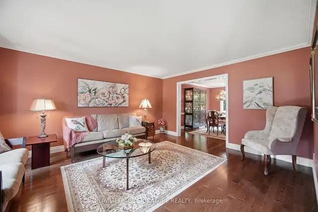 Mullet Creek Home for Sale ( Mississauga), photo 3 of 4