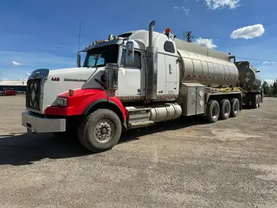 2013 Western Star 4900SB 8x6 Tridem truck Truck comes with Cummins ISX15 diesel engine, 600 HP, 945...