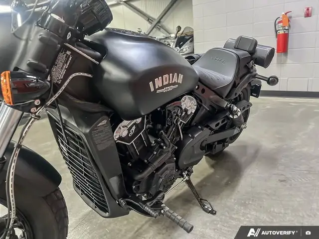 2022 Indian Motorcycle Scout(R) Bobber ABS Black Metallic in Street, Cruisers & Choppers in Calgary - Image 17