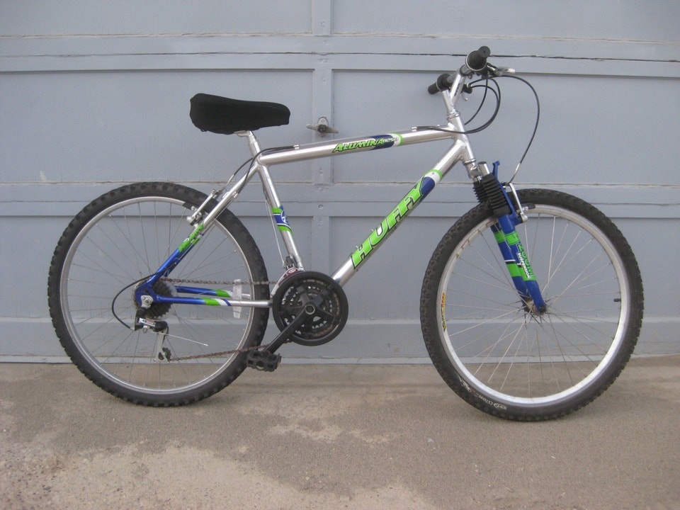 Almost new Aluminum bike 26” tires 21 speeds. Lock. | Mountain ...