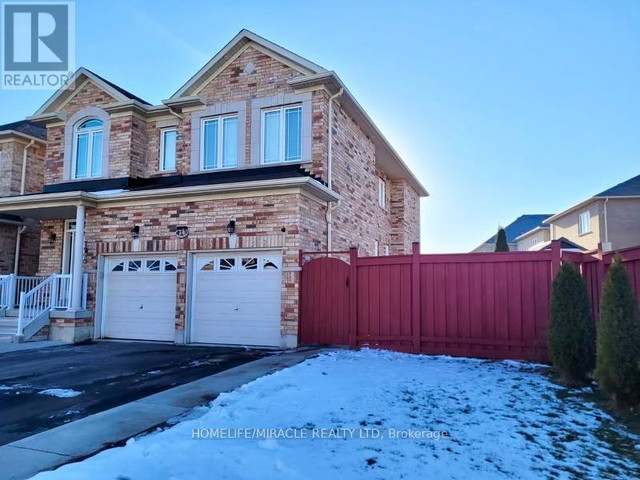 74 SKYVALLEY DR Brampton, Ontario in Houses for Sale in Mississauga / Peel Region - Image 3