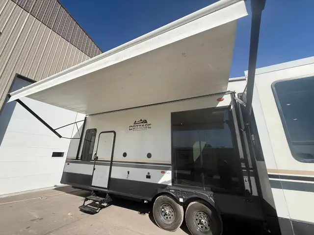 2022 Forest River Cedar Creek Cottage 40CDL in Travel Trailers & Campers in St. Albert - Image 11