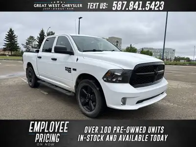 This Ram 1500 Classic delivers a Regular Unleaded V-8 5.7 L/345 engine powering this Automatic trans...