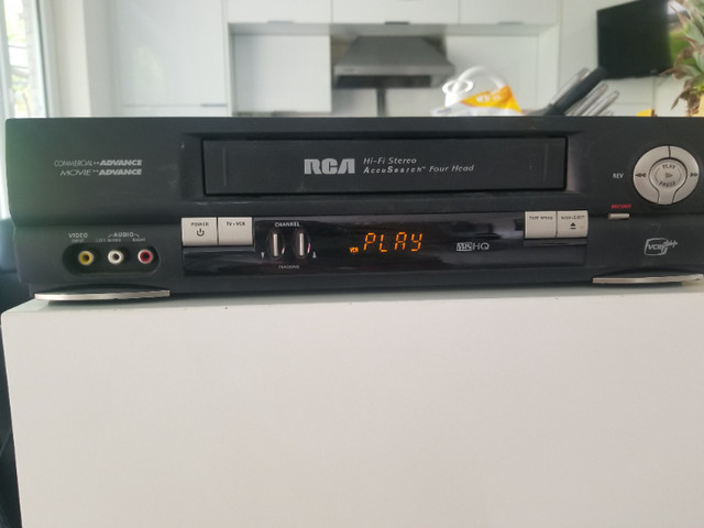 RCA VR646HF 4-Head HiFi Stereo VCR VHS Player - READ MY NOTE in General Electronics in City of Toronto - Image 3