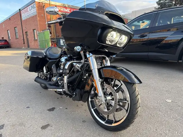 2022 Harley-Davidson Road Glide ~ ROAD GLIDE ~ 107CI ~ 2 INTO 1  in Sport Touring in City of Toronto - Image 5