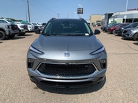 The Encore GX elevates weekend plans and celebrates your spontaneous impulses with its versatile cab... (image 1)