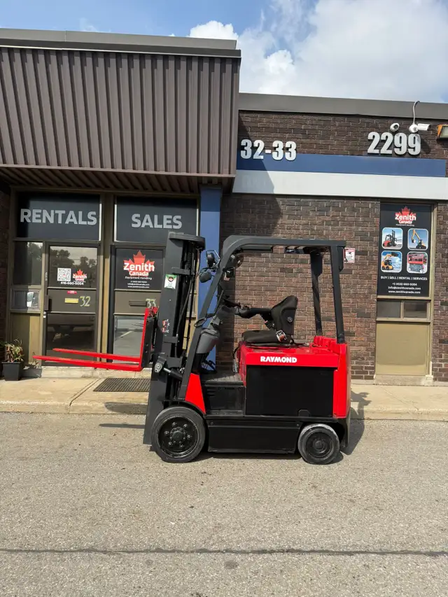 2021 Raymond Electric 6000 lbs. 3 Stage, 3 Way, Forklift on Sale in Heavy Equipment in Mississauga / Peel Region - Image 2