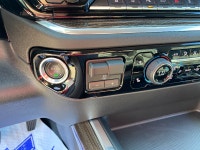 Power through any Canadian terrain with the 2026 Chevrolet Silverado 3500HD LT Crew Cab, featuring a... (image 8)