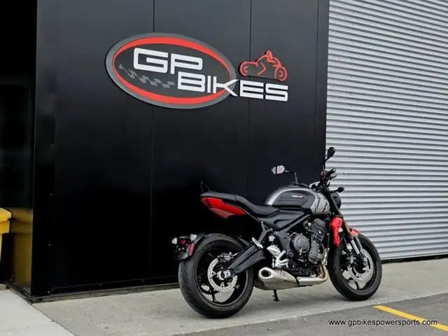 2023 Triumph Trident 660 Silver Ice Diablo Red in Street, Cruisers & Choppers in Oshawa / Durham Region - Image 4