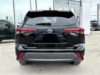 Electronic on-demand All-Wheel Drive (AWD-i) Interior Luxury: Includes leather upholstery, a heated... (image 3)