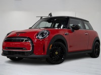 This 2022 MINI Cooper SE is a Canadian vehicle with a clean Carfax report, offering fully electric d... (image 2)