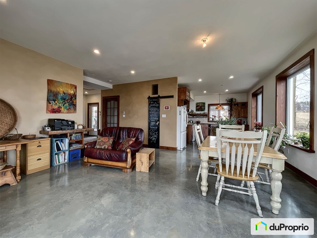 $396,000 - Country home for sale in St-Joseph-De-Ham-Sud — photo 2