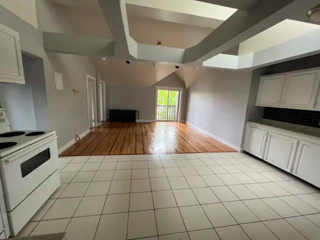 4+ Bedroom on Windsor St close to SOBEYS in Long Term Rentals in City of Halifax - Image 3