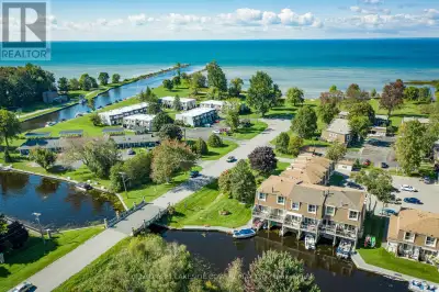 5 - 4 PARADISE BOULEVARD Ramara, Ontario