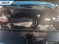 Come see this 2023 Kia Sorento LX+ CarPlay | Android Auto | Heated Seats | Cruise Control | Rear Cam... (image 8)