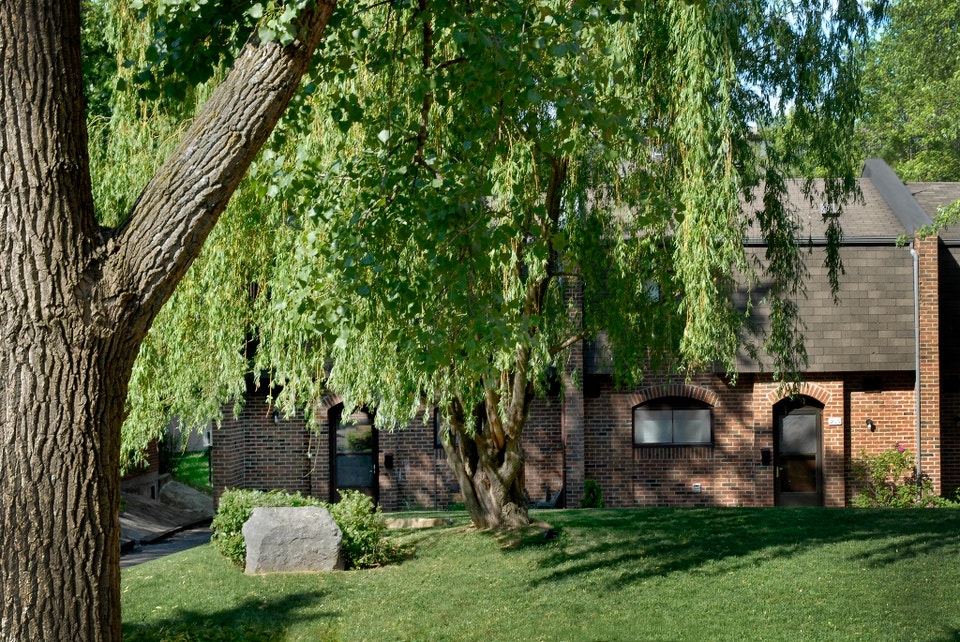 3bd  Townhouse with basement for rent West Island 4
