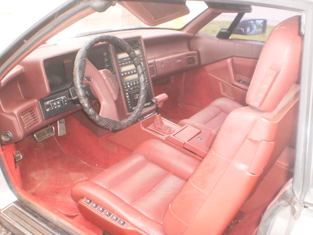 1987 allante in Classic Cars in Chatham-Kent - Image 3