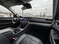 Crowfoot Hyundai, AMVIC Licensed Dealer The 2024 Jeep Grand Cherokee Limited is a highly popular, we... (image 9)