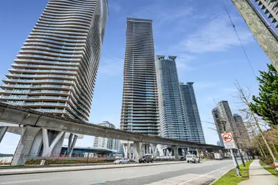 5108-4880 Loguheed Highway Welcome to Brentwood Hillside East! Located along Lougheed Highway in Bur...