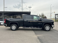 2024 CHEVROLET SILVERADO LTZ CREW CAB 4X4 - 6.6 DURAMAX DIESEL - NO ACCIDENTS - ONE OWNER FEATURES I... (image 3)