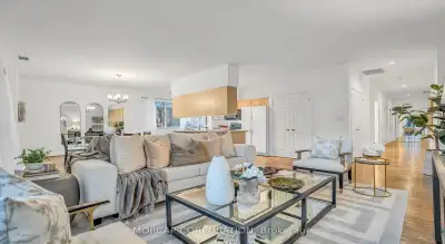 Price: $774,900 / $2,940/mo Rarely available, uniquely large, yet cozy, open living concept, 2 bedro...