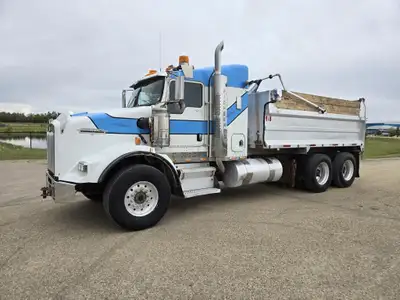 2005 KENWORTH T800 Dump Truck - Caterpillar C15 Acert 475 hp engine, Eaton Fuller RTLO18918B 18 spee...