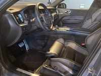 Climate Package [xc60], Advanced Package [S60], Metallic Paint, 21” 5-Double Spoke Black Diamond-cut... (image 9)