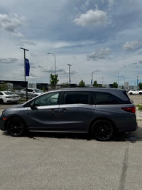 Welcome to Country Hills Volkswagen 2025 Honda Odyssey Sport-L Our team of knowledgeable professiona... (image 1)