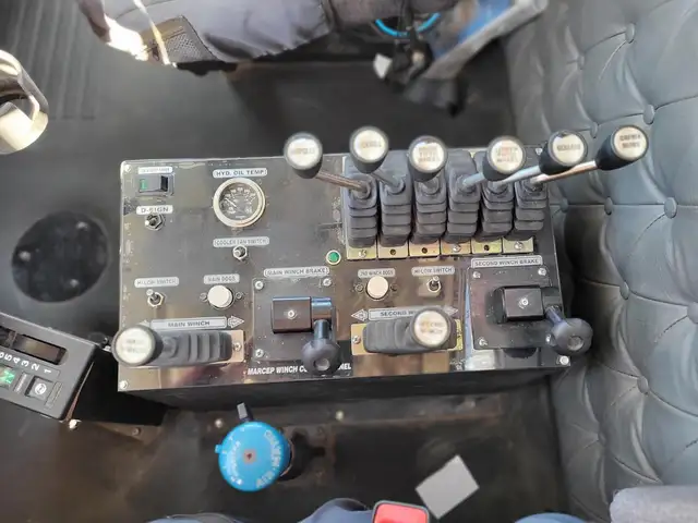 2013 WESTERN STAR 6900XD in Heavy Trucks in Saskatoon - Image 26