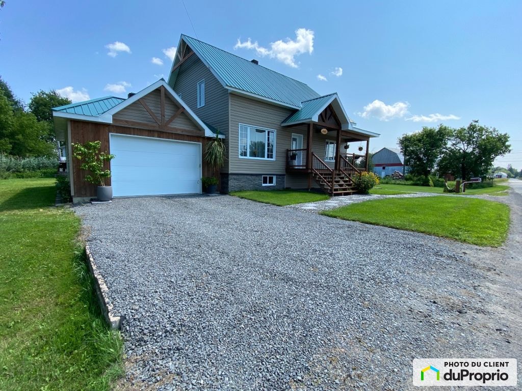 $1,250,000 - Acreage / Hobby Farm / Ranch for sale — photo 1