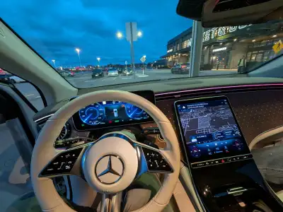 Exclusive Package AMG Line Dash Cam Run Flat tires Winter mats (1 winter used-custom fitted) and ori...