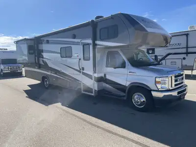 Welcome to Eldorado RV Sales, the longest running dealership in Southern Alberta! ONE OWNER, BOUGHT...