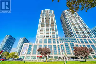 Welcome to this stylish 1bedroom + den, Mirabella condo in the heart of Toronto's vibrant Lakeshore...