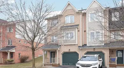 Price: $859,900 / $3,262/mo Step into Luxury with this Stunning, Fully Renovated End Unit Condo Town...