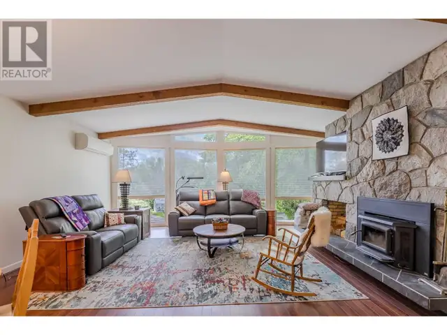 12018 Gallaugher Street Summerland, British Columbia in Houses for Sale in Penticton - Image 9
