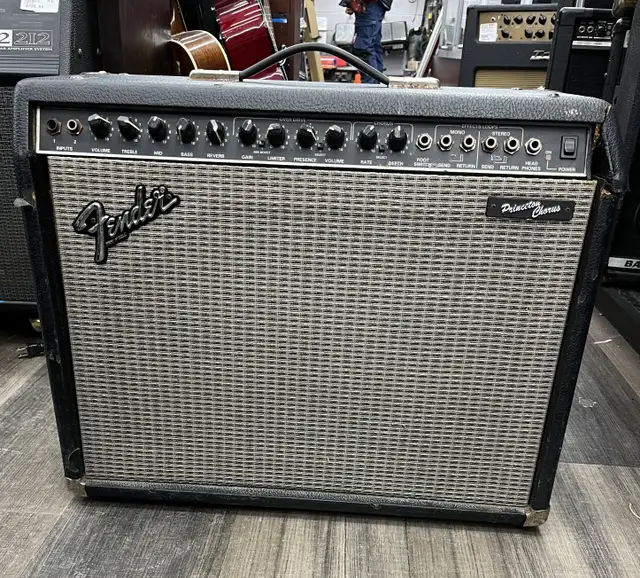 Fender Princeton Chorus Guitar Amp in Amps & Pedals in City of Toronto - Image 2