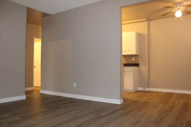 Oliver Apartment For Rent | Shardan Manor in Long Term Rentals in Edmonton