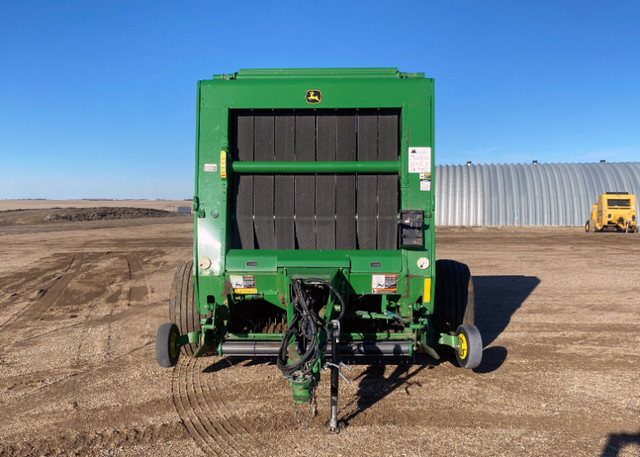 2016 John Deere 569 Round Baler in Farming Equipment in Saskatoon - Image 2