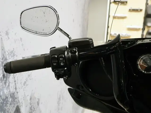 2019 Harley-Davidson Ultra Limited FLHTK in Sport Touring in City of Montréal - Image 10