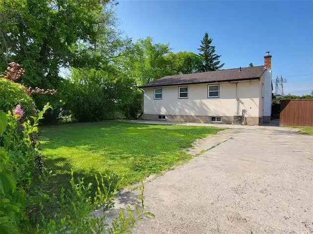 429 STRATHNAVER Avenue Selkirk, Manitoba62864758095875121
