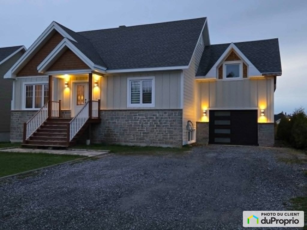 $599,999 - Bungalow for sale in Riviere-Du-Loup — photo 3