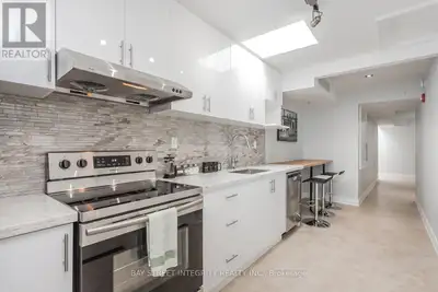 77 HOMEWOOD AVENUE Toronto (Cabbagetown-South St. James Town), O