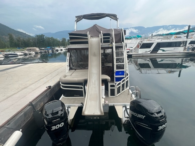 2013 Premier 310 Boundary Waters Skydeck in Powerboats & Motorboats in Kelowna - Image 2