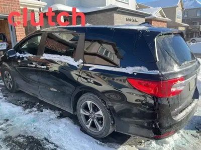 NO ACCIDENTS / CLEAN CARFAX / Rear Climate Control, Bluetooth Music, Brake Assist and more! Clutch i...