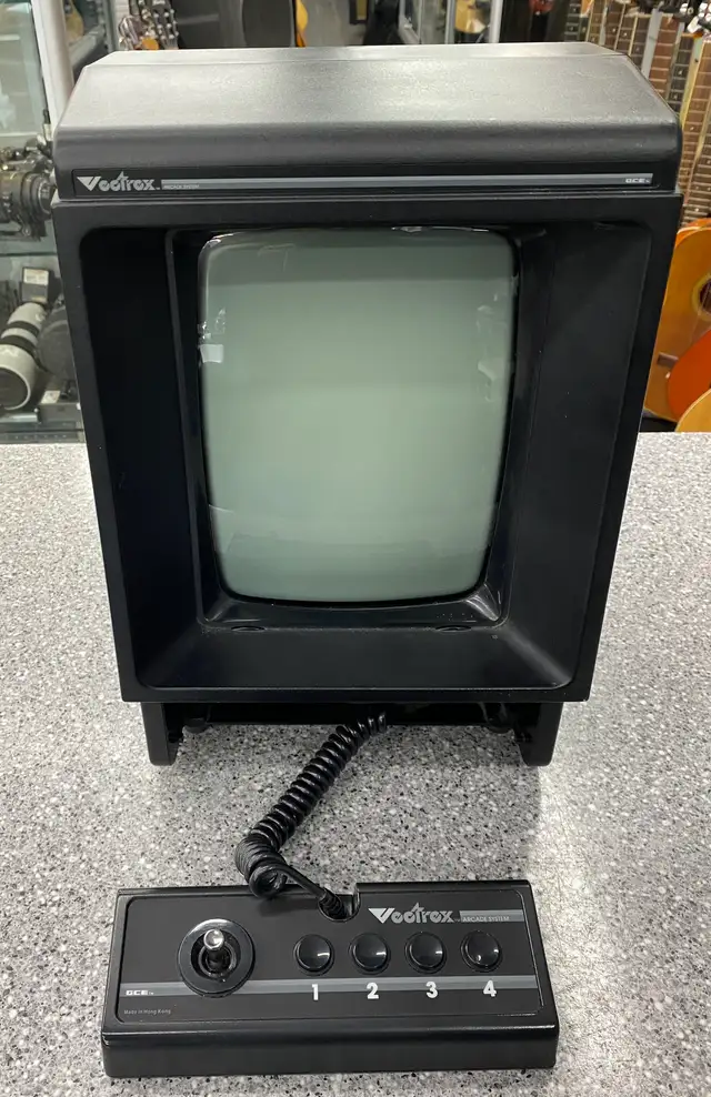 Vectrex Retro Vintage Arcade System HP300 in Older Generation in City of Toronto - Image 6