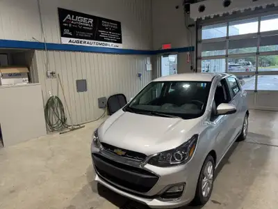 TOTAL PLUS 6 MOIS OU 10,000 KM ET 5 ANS / 100,000 KM GR. PROPULSEUR Engine: Moteur à 4 cylindres 1.4...