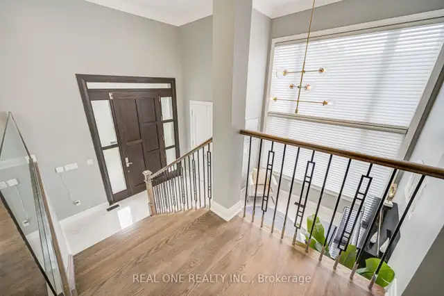Custom Built Home w Finished Walk Up Bsmt By Sheppard & Bathurst in Houses for Sale in City of Toronto - Image 3