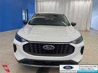 Low Mileage, Apple CarPlay, Android Auto, Power Liftgate, Blind Spot Detection, Lane Keep Assist! As... (image 1)