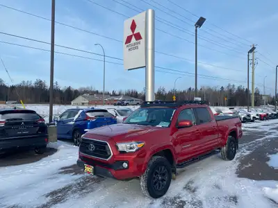 6 cyl, 3.5L, 4x4, traction control, active stability control, abs, power windows & locks, power heat...