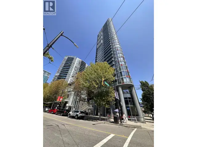 2108 233 ROBSON STREET Vancouver, British Columbia in Long Term Rentals in Vancouver - Image 2